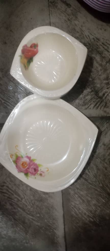 Cream Flowered Plate